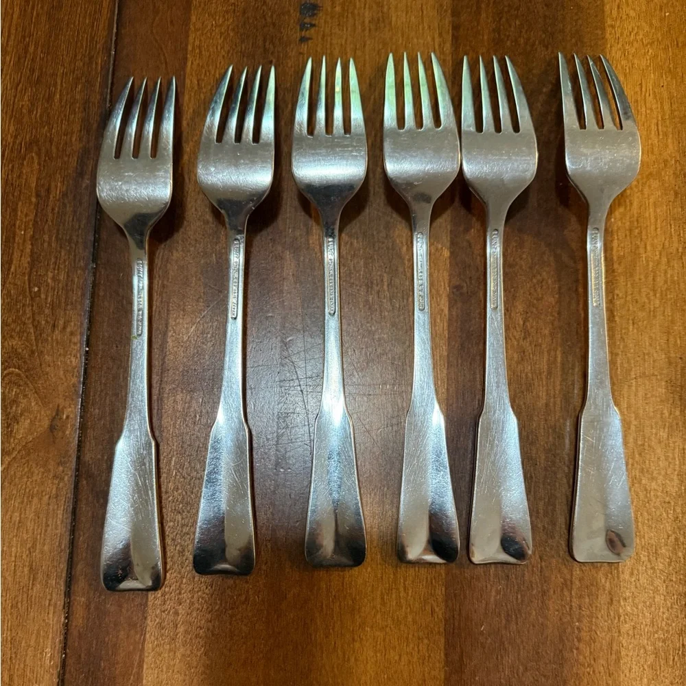 Lunt Modern Classic Stainless Flatware Glossy Dinner Forks Set Of 6